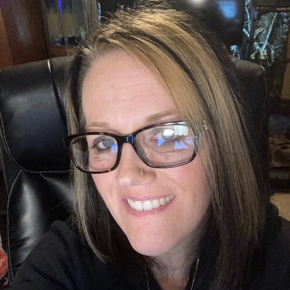 Profile Picture of Dawn Mcdaniel (@cookiesmom63) on Poshmark
