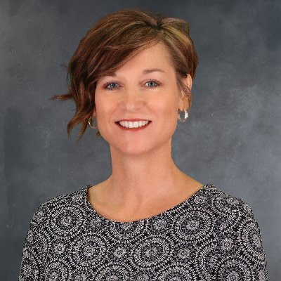 Profile Picture of Christi Barrett (@HemetSuper) on Twitter