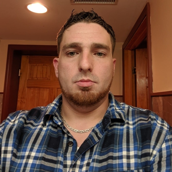 Profile Picture of Mike Shawley (@mikeshawley) on Poshmark