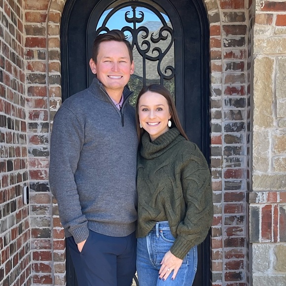 Profile Picture of Allison Barkemeyer (@abarkemeyer) on Poshmark