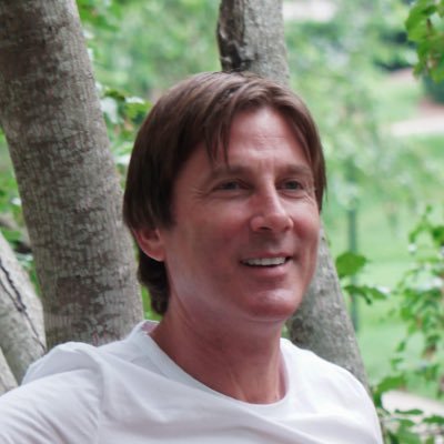 Profile Picture of Dave Strauss (@strauss51) on Twitter