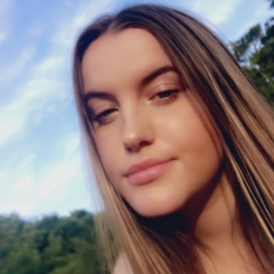 Profile Picture of Eleanor Lawrence (@Ellawrencexo) on Twitter