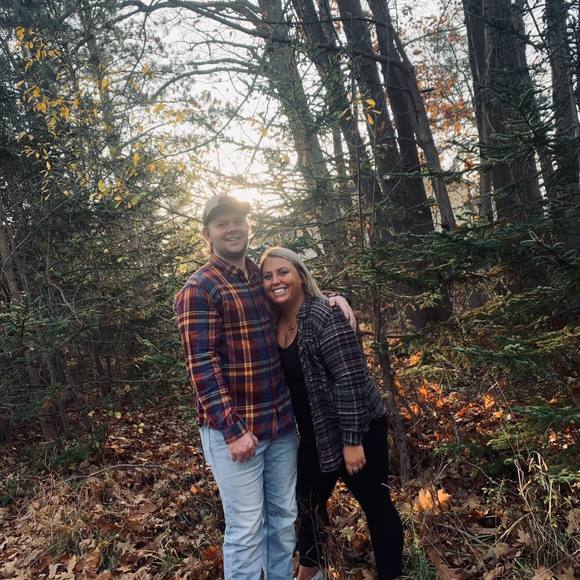 Profile Picture of Samantha Borowczyk (@sborowczyk98) on Poshmark