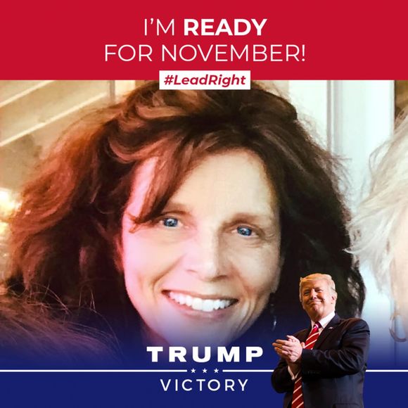 Profile Picture of Debbie Swygert (@deborahswygert) on Poshmark