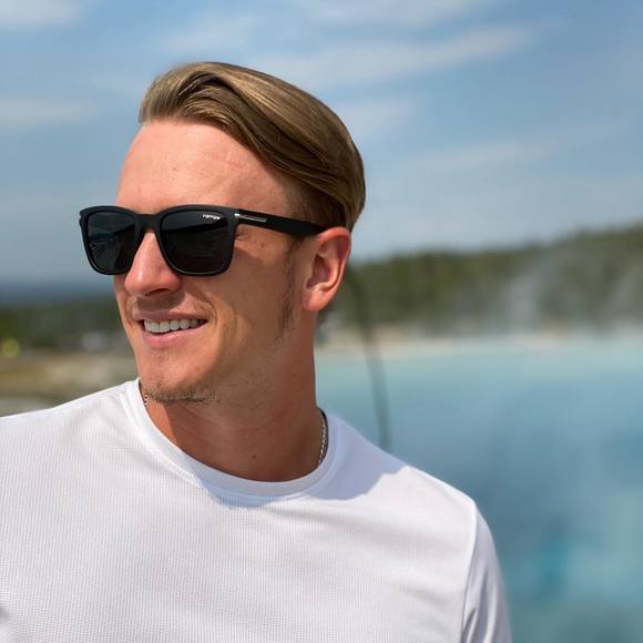 Profile Picture of Magnus Lindhe (@mange_lindhe) on Poshmark