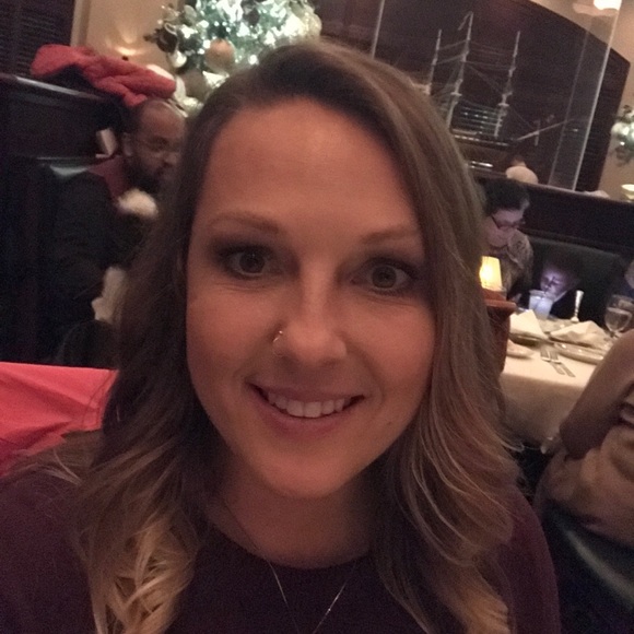 Profile Picture of Tabitha Holtzapple (@tabhol2177) on Poshmark