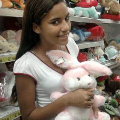 Profile Picture of Shirley (@ShirleyDylan) on Twitter