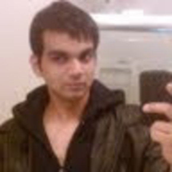 Profile Picture of Taha Ahmad (@tahahmad) on Poshmark