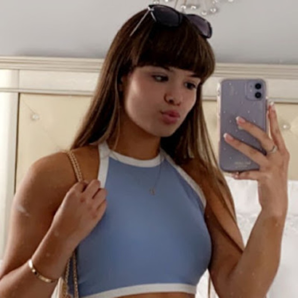 Profile Picture of Bea Rakowsky (@bearakowsky) on Poshmark