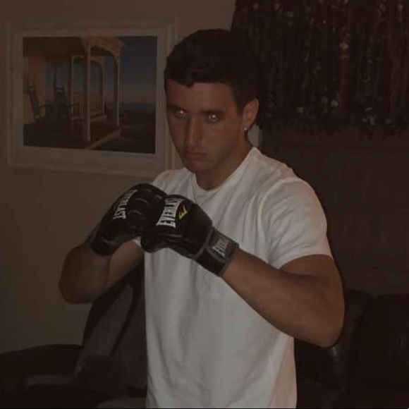 Profile Picture of Michael Mcgovern (@mcgovernm50) on Poshmark