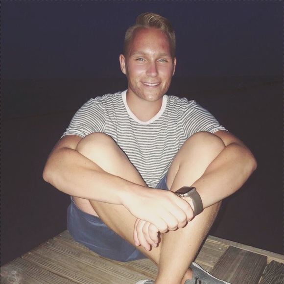 Profile Picture of Alex Fortunato (@alex_fortunato) on Poshmark