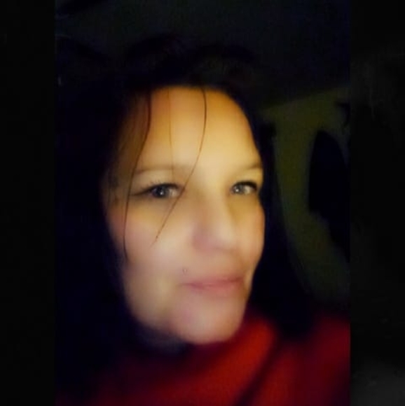 Profile Picture of Terri-lynn Davies (@terrilynnd37) on Poshmark
