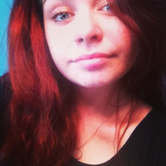 Profile Picture of Joelle Blasquez (@joelleblasquez) on Poshmark