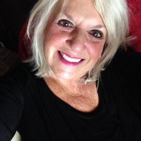 Profile Picture of Sarah Andrews (@sglangford) on Pinterest