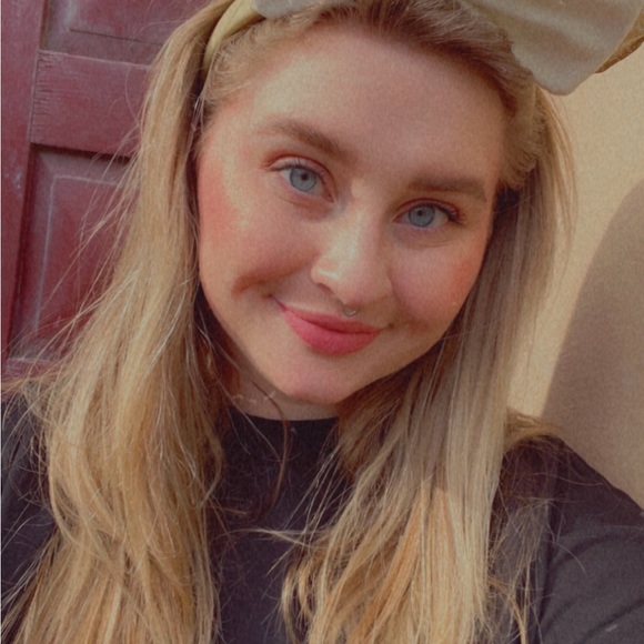 Profile Picture of Taylor Kerbs (@taylorspade) on Poshmark