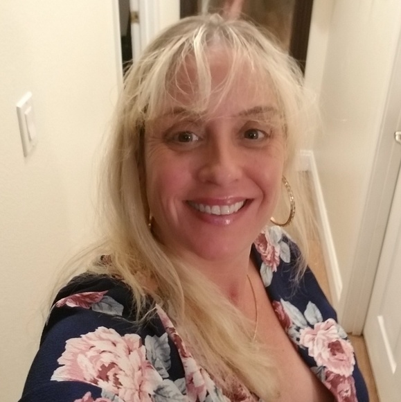 Profile Photo of Donna Morton-prowdley (@dmorton7220) on Poshmark