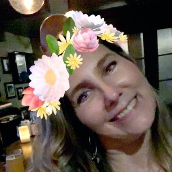 Profile Picture of Paula O'donnell (@odonnellpooch) on Poshmark