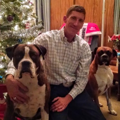 Profile Picture of Charles Ewing (@Charlie2tight71) on Twitter