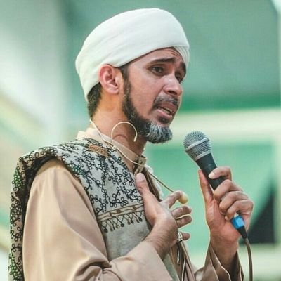 Profile Picture of Kalam Habib Ali Zaenal Abidin Abu Bakar Al Hamid (@habibali_za) on Twitter