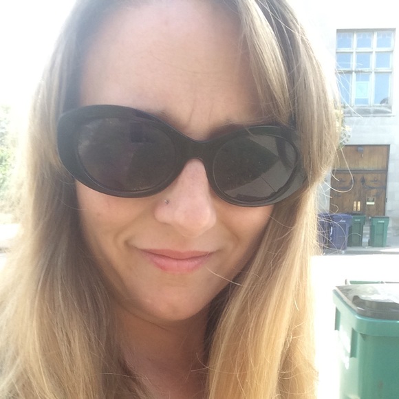 Profile Picture of Lisa Cahill (@lmc1970) on Poshmark