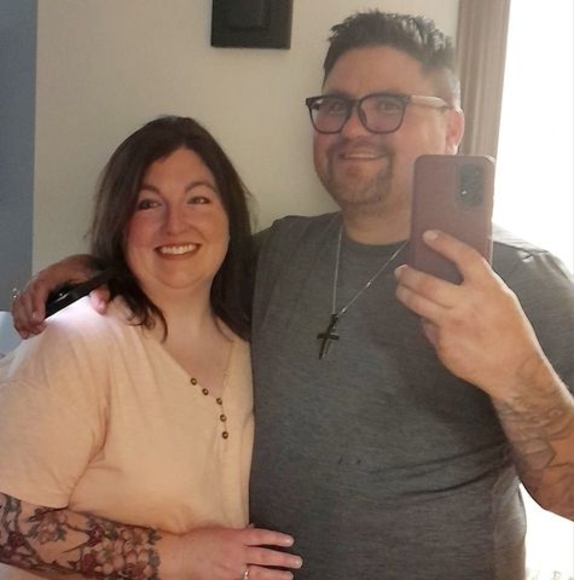Profile Picture of Andronand beth Tuss (@androntuss8) on Poshmark