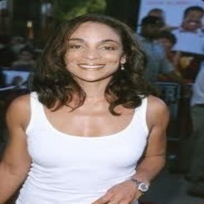 Profile Picture of Cecile Roberts (@CecileRoberts8) on Twitter