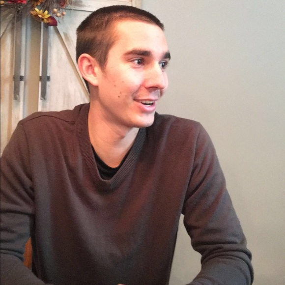 Profile Picture of Jonathan Webb (@jon3webb) on Poshmark