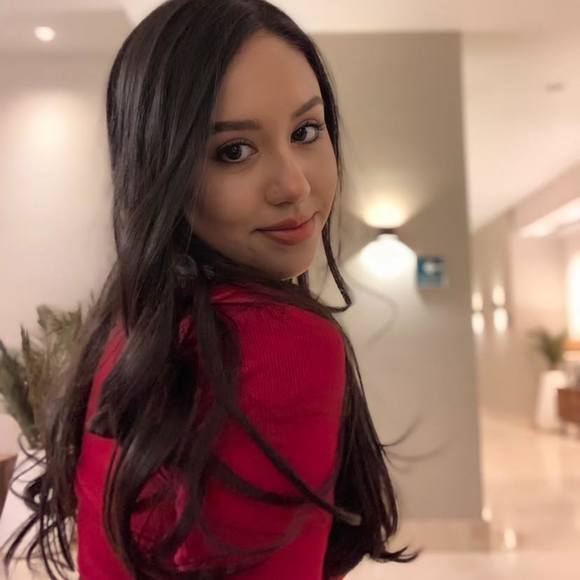 Profile Picture of Dayleth Ruiz gonzalez (@daylethr) on Poshmark