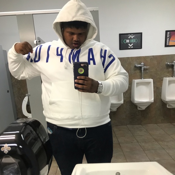 Profile Picture of Algernon Brazilejr (@algernon73) on Poshmark