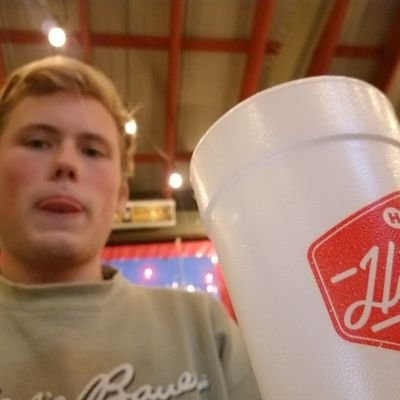 Profile Picture of Adam Lowell (@AdamLowell9) on Twitter