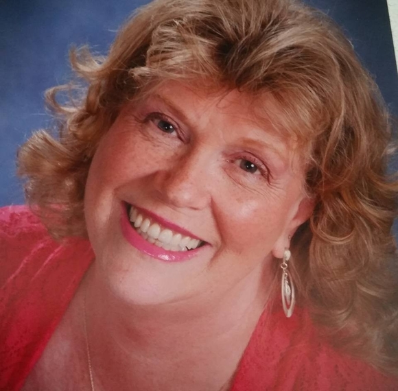 Profile Picture of Linda Shuck (@beeppa2) on Poshmark