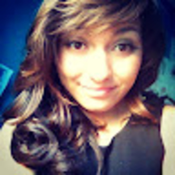 Profile Picture of Yazmin Jimenez (@shadowx1016) on Poshmark
