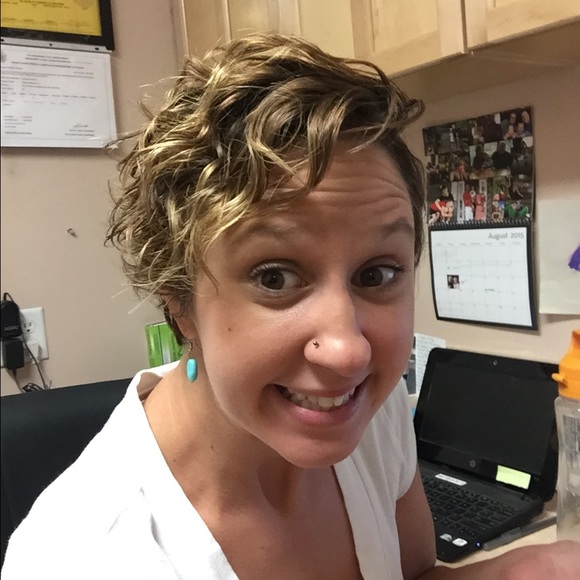 Profile Picture of Alyssa Blask (@ablask1) on Poshmark