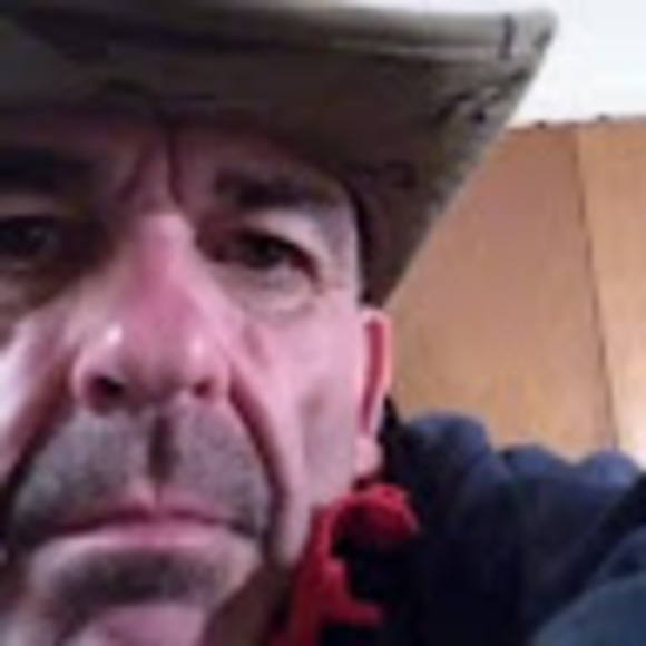 Profile Picture of Douglas Simpson (@douglassimpson) on Poshmark