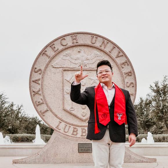 Profile Picture of Bryan Ong (@okshowboy) on Poshmark