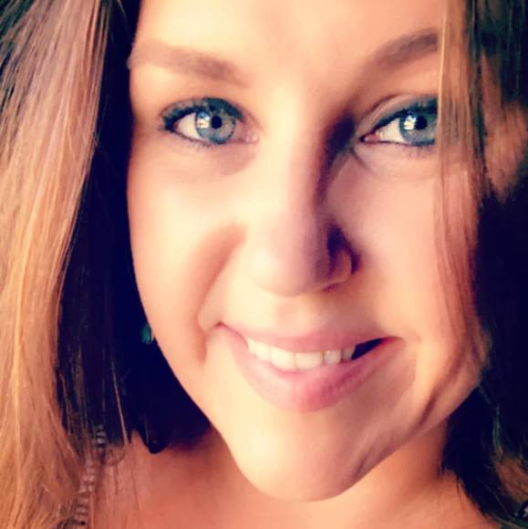Profile Picture of Alexis Mendenhall (@alexismendenhal) on Poshmark