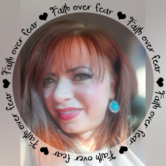 Hannah Gemar - Poshmark Profile Picture of Hannah Gemar (@klhgemar) on Poshmark