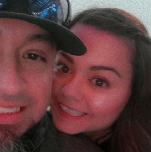 Profile Picture of Vanessa Cavazos (@van15cav200) on Poshmark