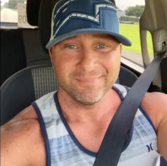 Profile Picture of Jeremy Templet (@jeremytemplet) on Poshmark