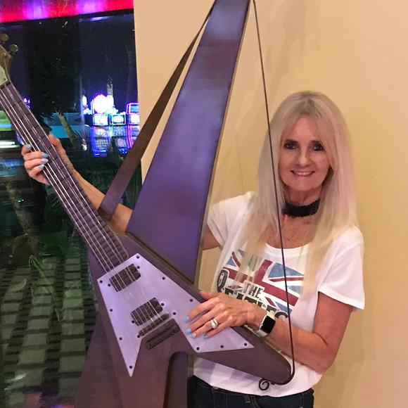 Profile Picture of Linda Spinder (@spinder1972) on Poshmark