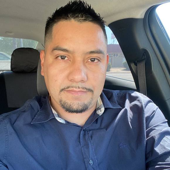 Profile Picture of Benjamin Lemus medrano (@benjaminlemu950) on Poshmark