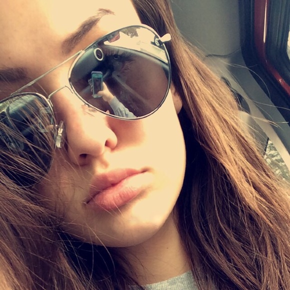 Profile Picture of Carly Pinto (@carlypinto) on Poshmark