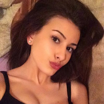 Profile Picture of Laura Holloway (@lauraholloway57) on Twitter