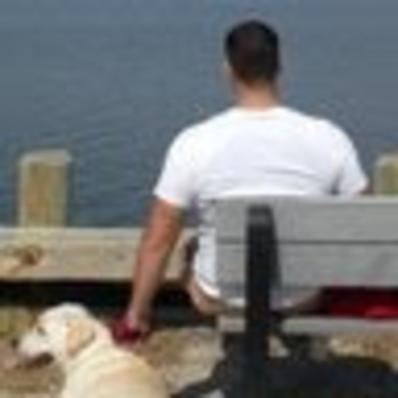 Profile Picture of Jonathan Straub (@jonathanstraub) on Poshmark