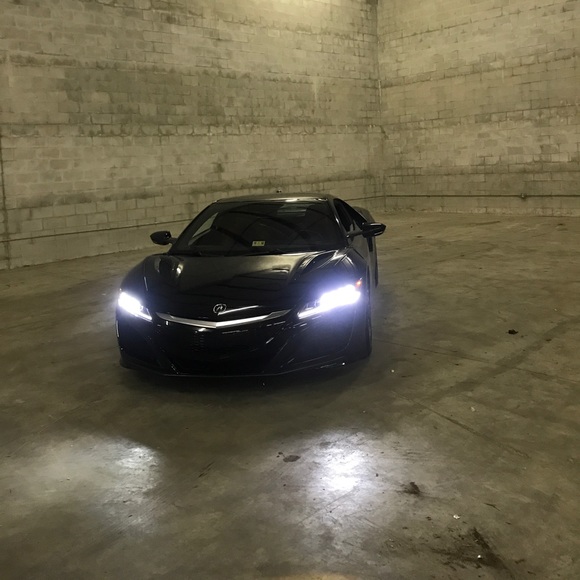 Profile Picture of Brian Barry (@setv) on Poshmark