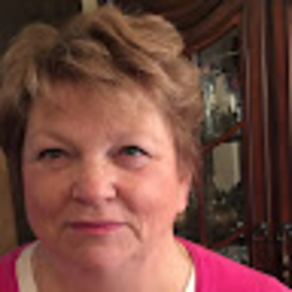 Profile Picture of Winnie Fornetti (@fornets) on Poshmark