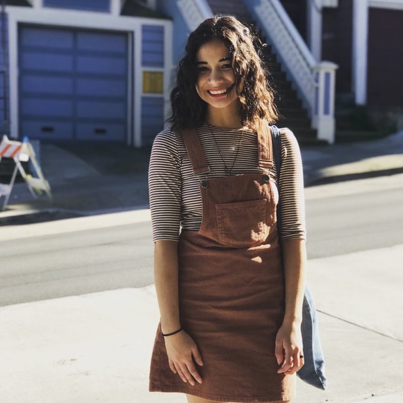 Profile Picture of Giannella Milligan-barahona (@giaanutellaa) on Poshmark