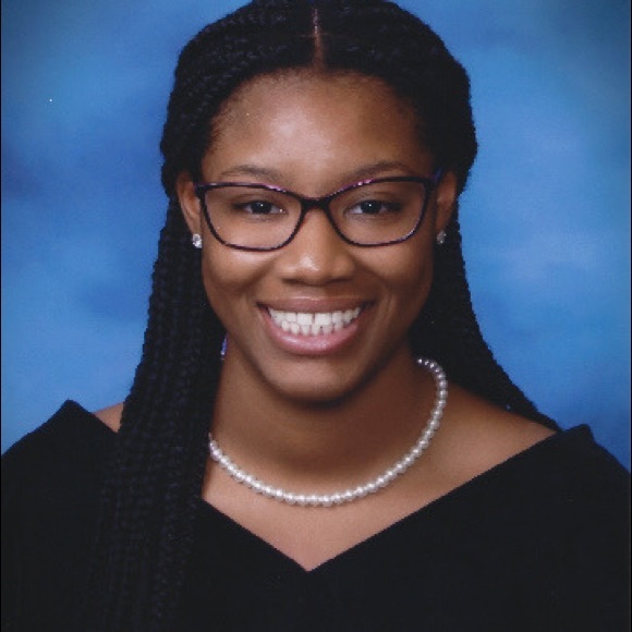 Profile Picture of Lindsey Littlejohn (@lindssslitttt) on Poshmark