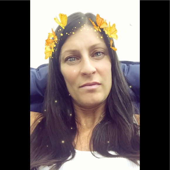 Profile Picture of Janel Lopilato (@jlopilato) on Poshmark