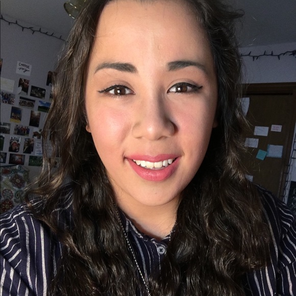 Profile Picture of Tabitha Zavala (@tabitha_zavala) on Poshmark